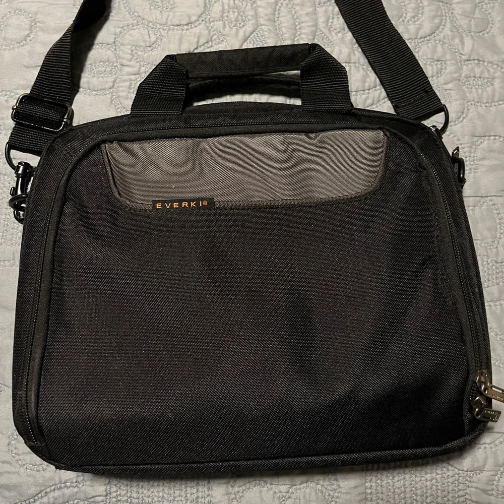 Everki Black and Gray Advance Briefcase for Tablets/Small Laptops